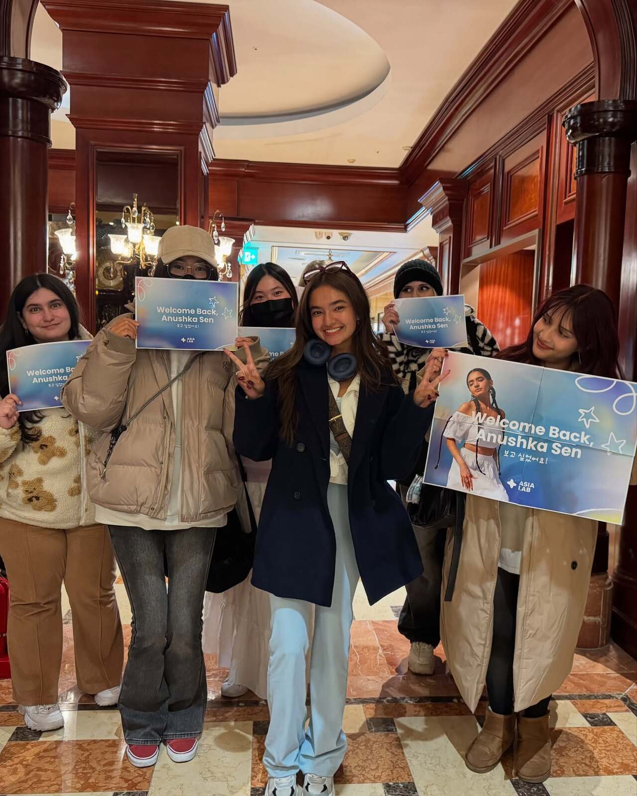 As much as Anushka loves Korea, even Korean audience and colleagues love her and this picture speaks volumes of it. These welcome cards and glow on her face show how happy times are when she in the country.